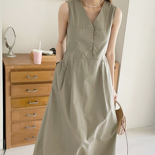 V-Sleeveless Long dress